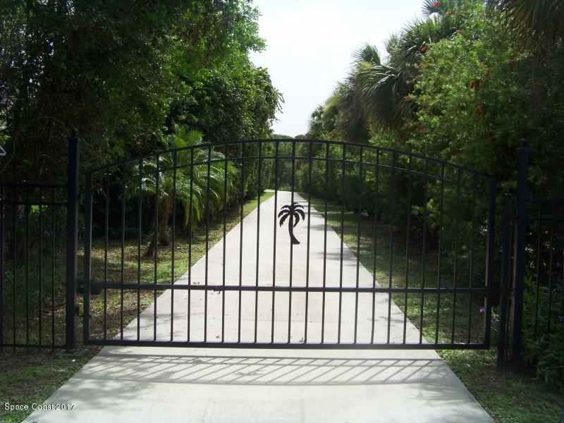 4185 Turtle Mound Road Melbourne, FL 32934 - Photo 3 of 20 03