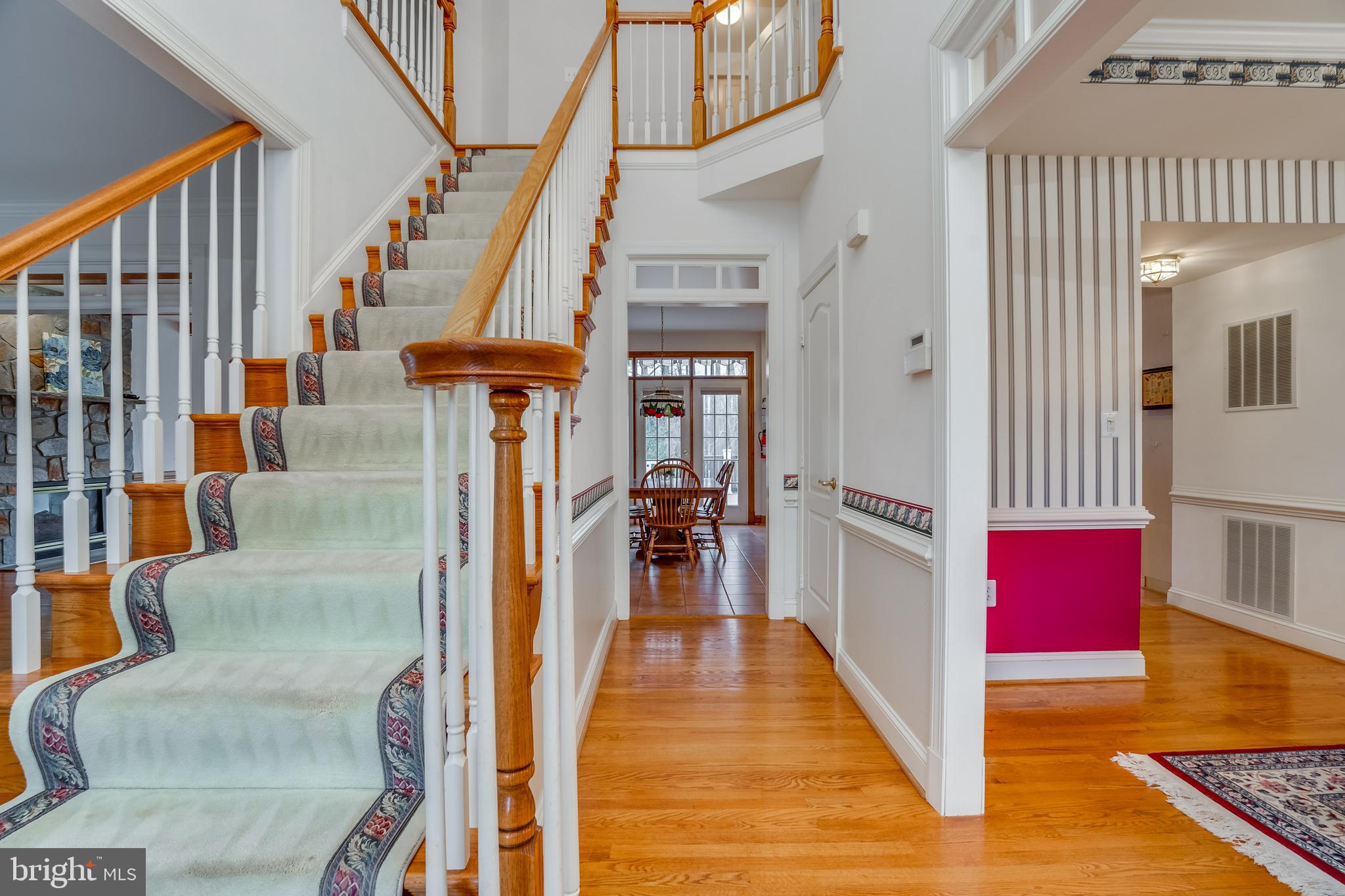 11801 Chapel Road Clifton, VA 20124 - Photo 4 of 57 2 Story Foyer