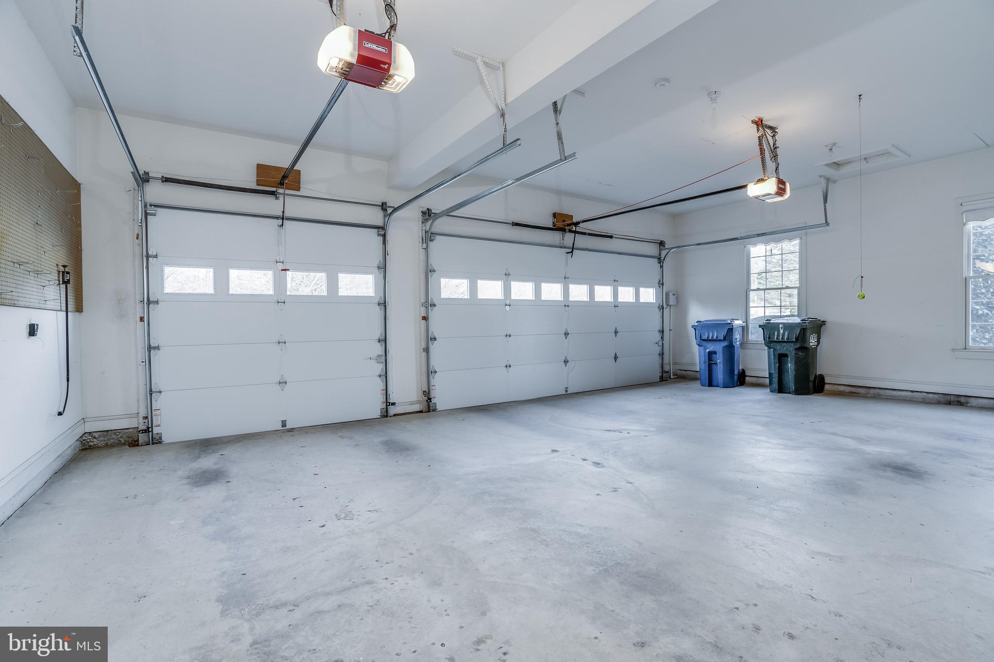 11801 Chapel Road Clifton, VA 20124 - Photo 49 of 57 3- Car Garage