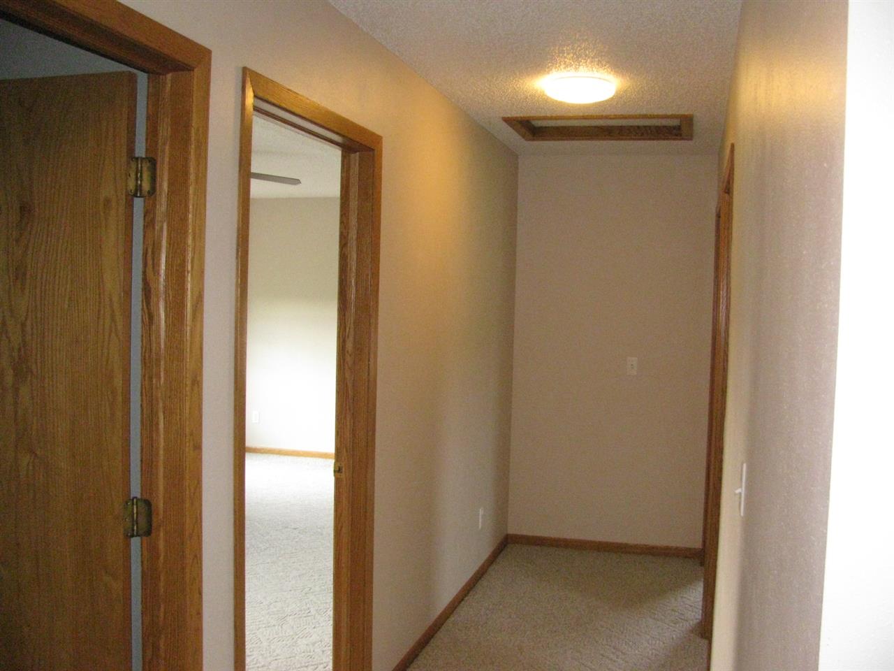 4405 Oasis Road Southeast West Liberty, IA 52776 - Photo 15 of 39 Gallery Image 15