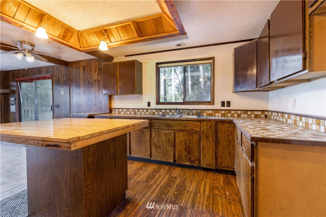 19862 Northwest Stavis Bay Road Seabeck, WA 98380 - Photo 5 of 17 Gallery Image 5