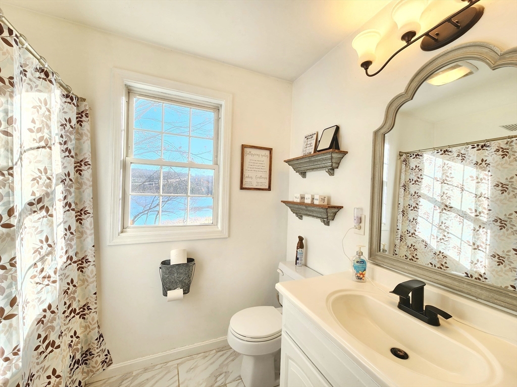 47 Lackey Dam Road Uxbridge, MA 01516 - Photo 10 of 24
