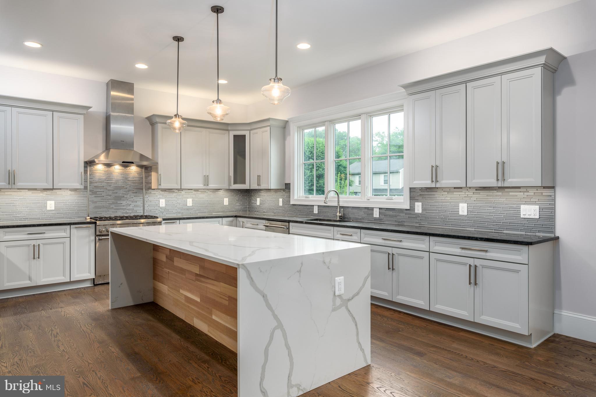 902 Ninovan Road Southeast Vienna, VA 22180 - Photo 1 of 12 Kitchen