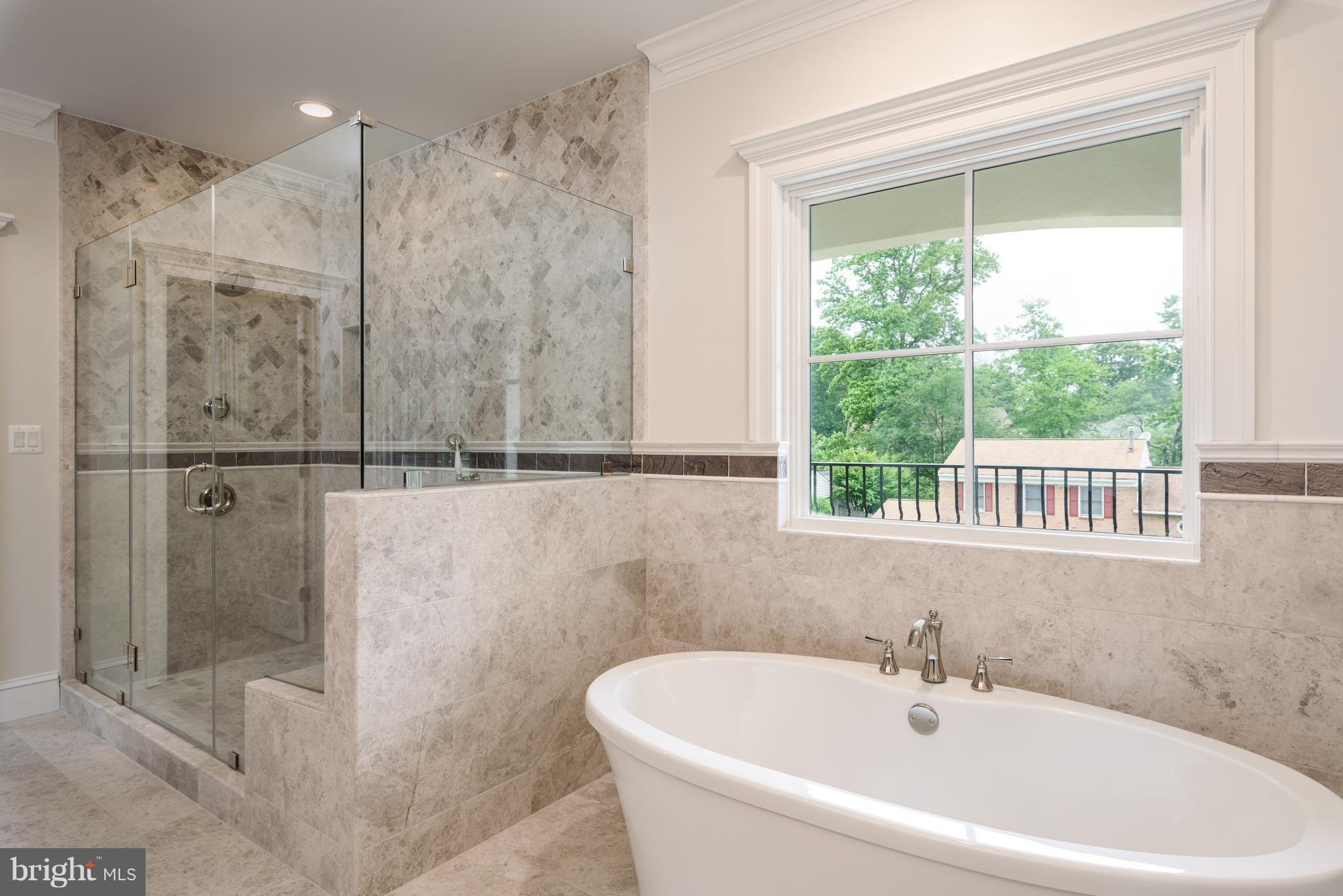 902 Ninovan Road Southeast Vienna, VA 22180 - Photo 7 of 12 Bath (Master)