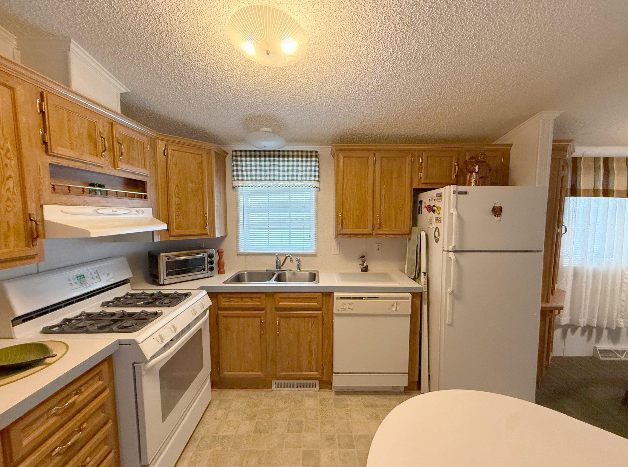1402 South Rte 9 Cape May Court House, NJ 08210 - Photo 6 of 27 Kitchen