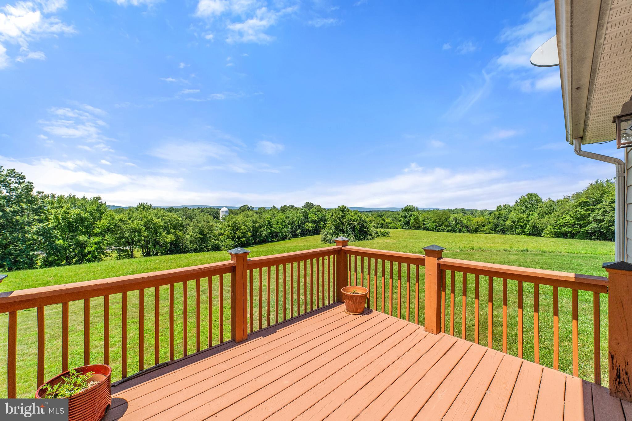 4386 Scotts Road Marshall, VA 20115 - Photo 33 of 67 Deck from the Owner's Suite