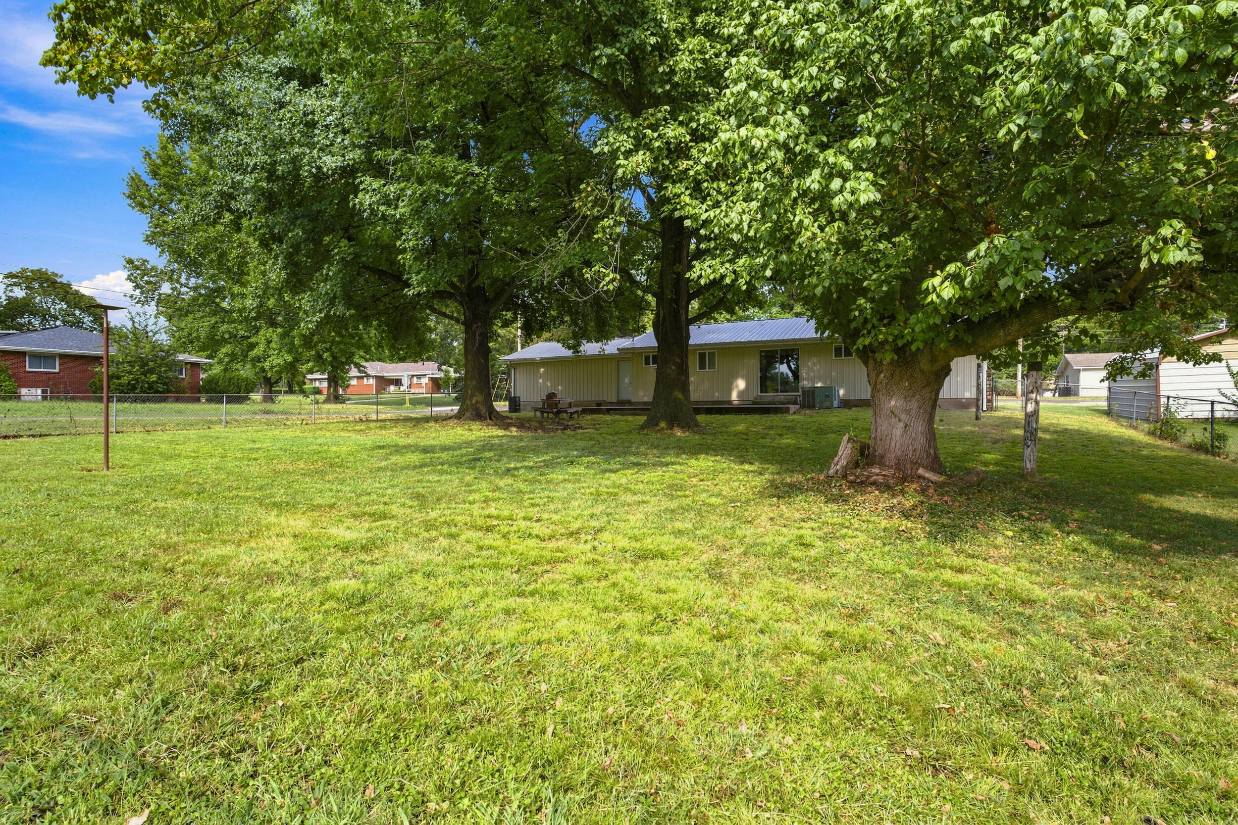 1314 7th Street Monett, MO 65708 - Photo 8 of 40 _dsc1355
