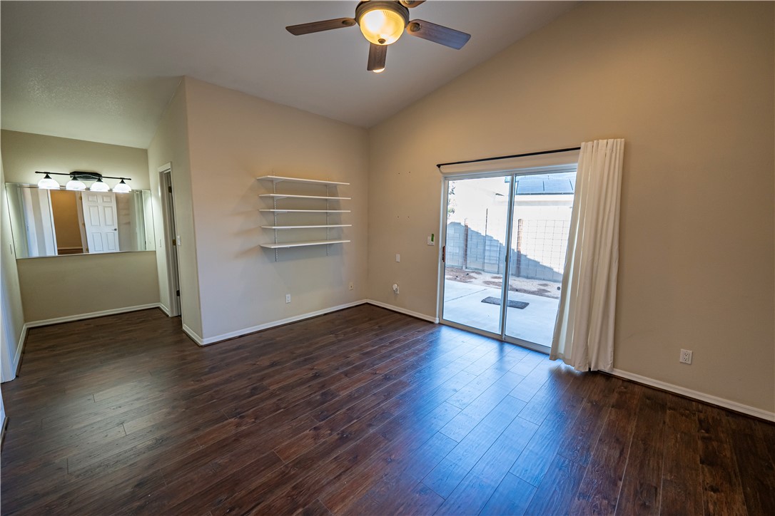 2096 Ridgeview Road Kingman, AZ 86401 - Photo 13 of 40 Master Bedroom