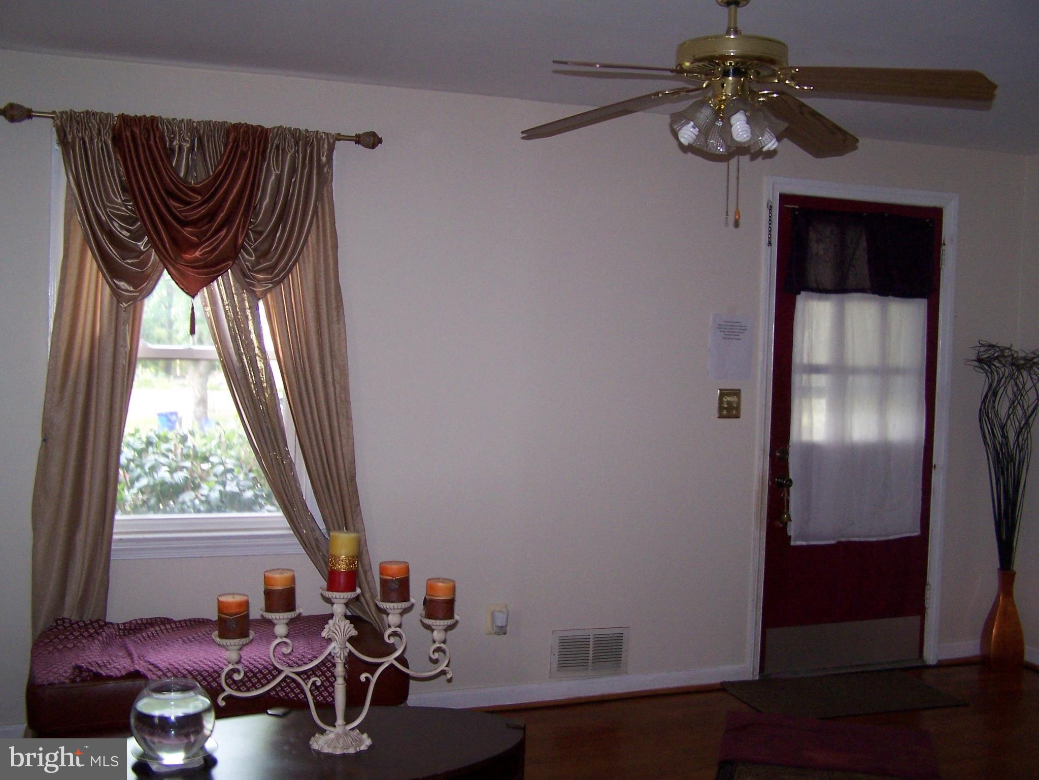 2826 Munson Street Silver Spring, MD 20902 - Photo 3 of 27 Living Room
