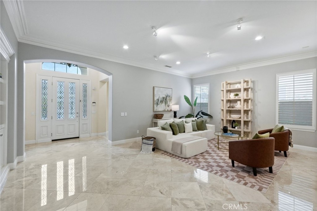 20356 Vía Cellini Porter Ranch, CA 91326 - Photo 6 of 62