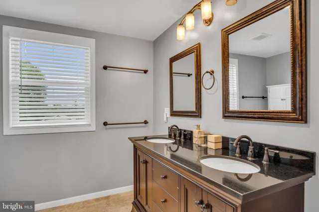 $519,900 | 520 West Caracas Avenue, Hershey, PA 17033