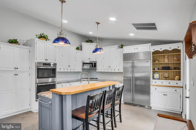 $519,900 | 520 West Caracas Avenue, Hershey, PA 17033