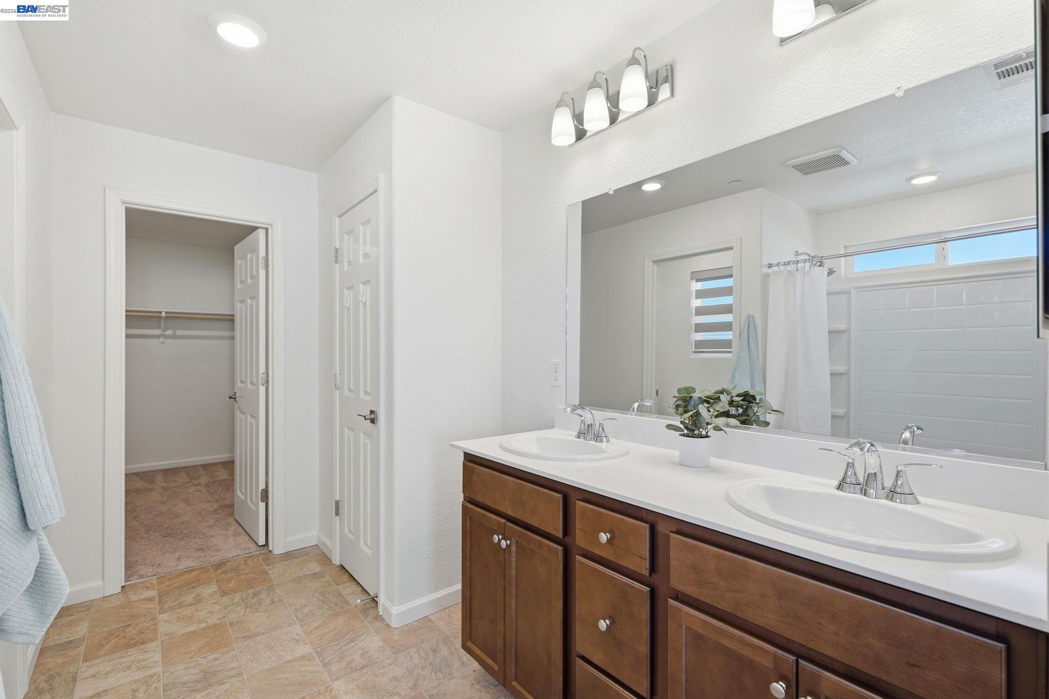 639 Rosedale Way Lathrop, CA 95330 - Photo 31 of 42 Gallery Image 31