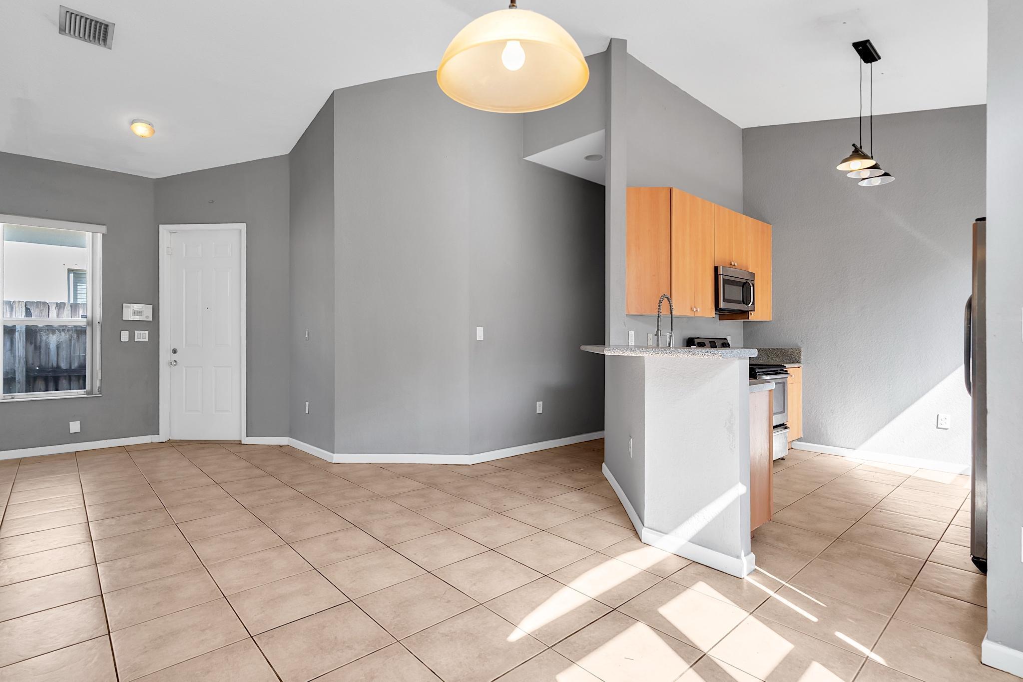 2302 Northeast 37th Road Homestead, FL 33033 - Photo 12 of 43 2302 - 014