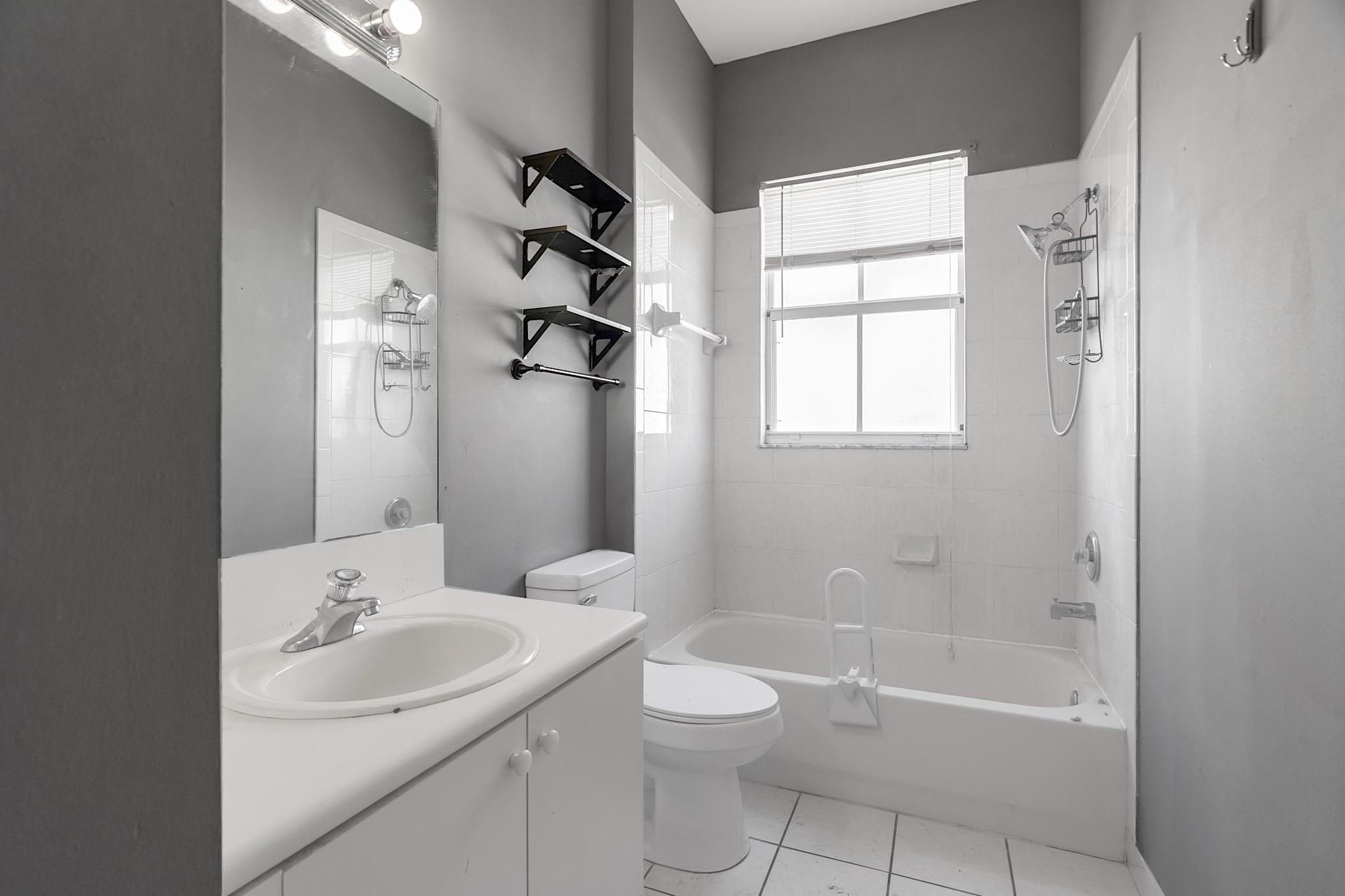 2302 Northeast 37th Road Homestead, FL 33033 - Photo 29 of 43 2302 - 031