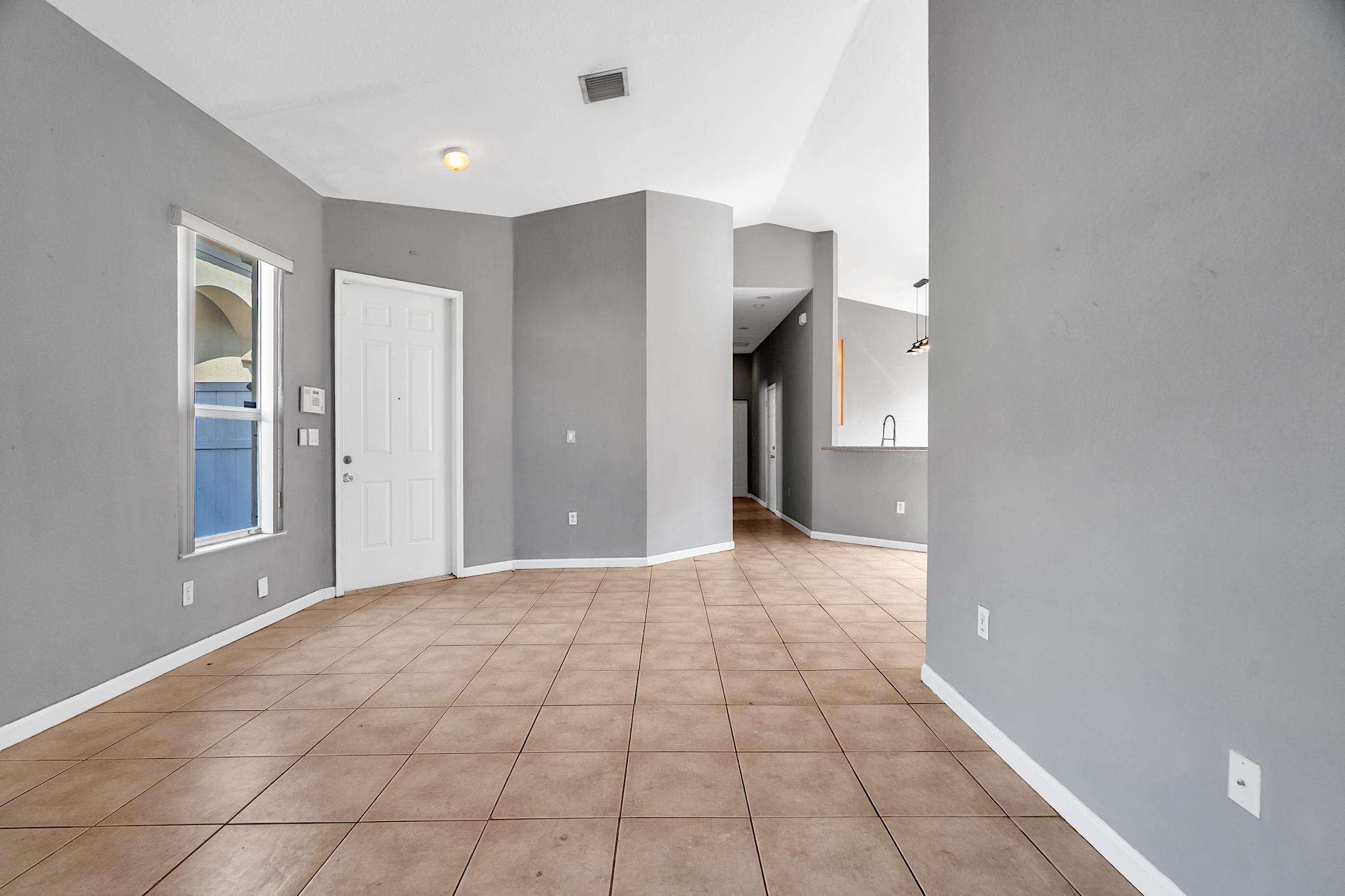 2302 Northeast 37th Road Homestead, FL 33033 - Photo 7 of 43 2302 - 008