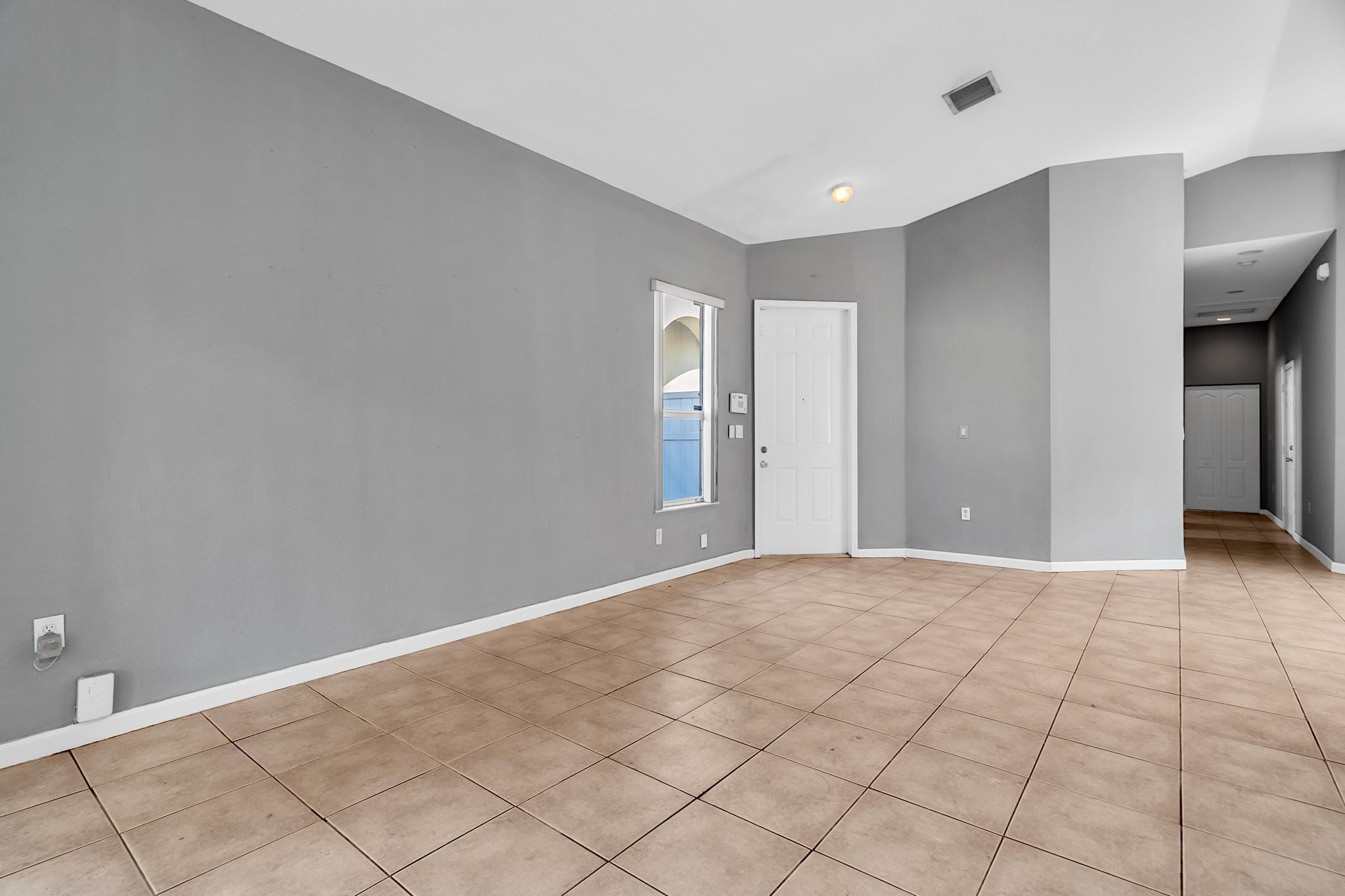 2302 Northeast 37th Road Homestead, FL 33033 - Photo 8 of 43 2302 - 009
