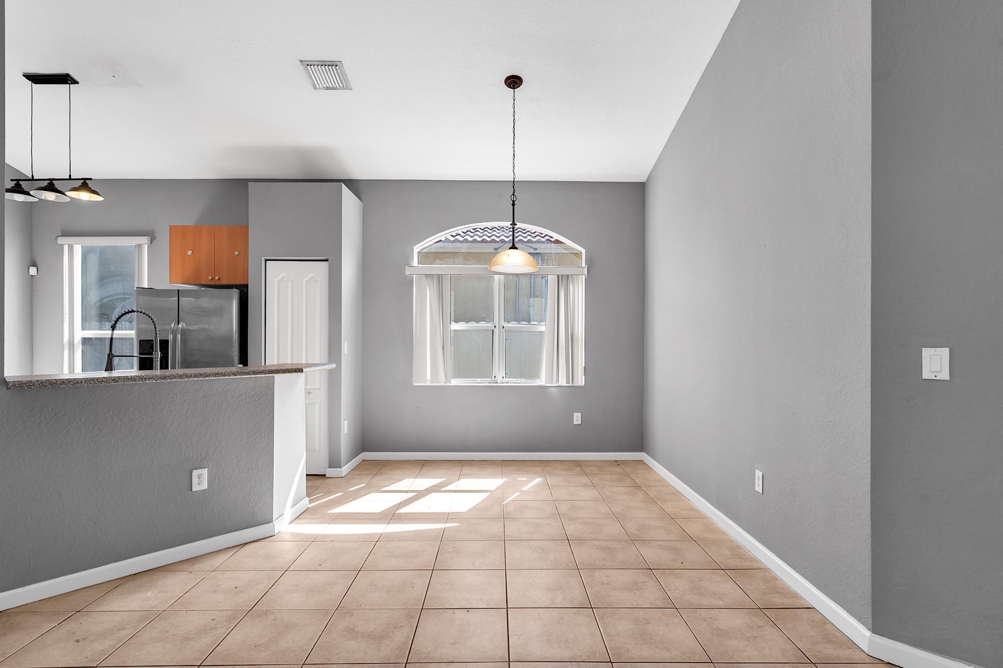 2302 Northeast 37th Road Homestead, FL 33033 - Photo 10 of 43 2302 - 012