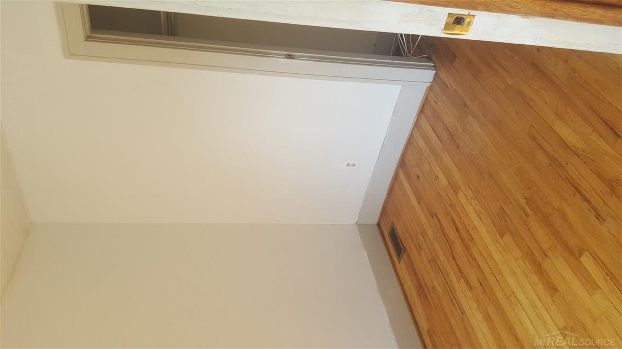 1314 Wayburn Street Grosse Pointe, MI 48230 - Photo 6 of 12