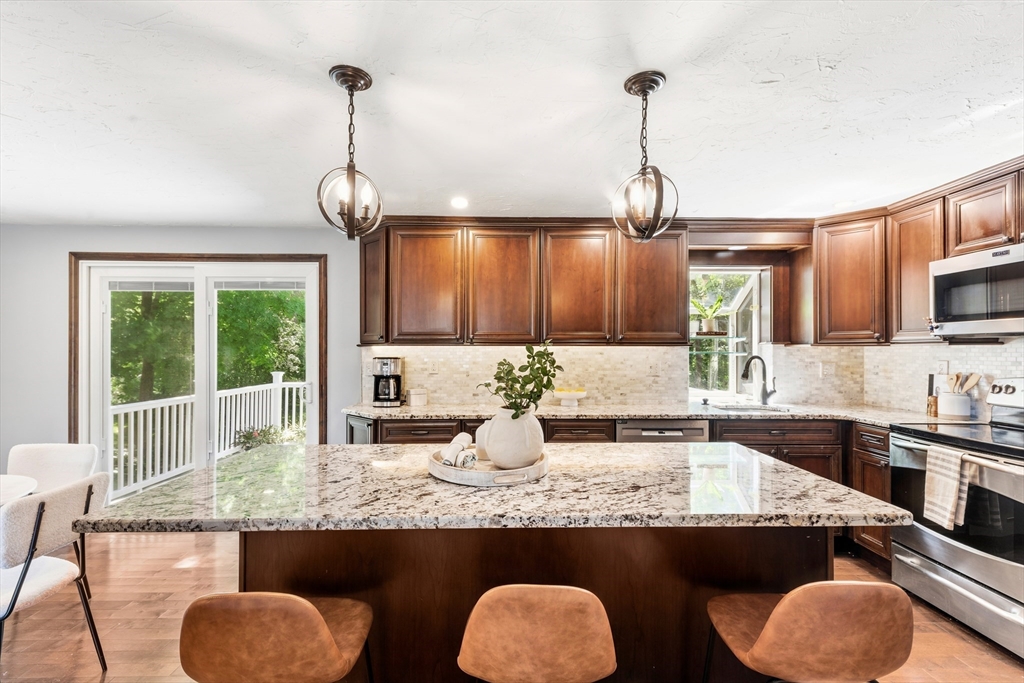 41 William Kelley Road Stoughton, MA 02072 - Photo 10 of 21