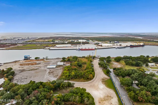 $1,500,000 | Front Street, Pascagoula, MS 39567