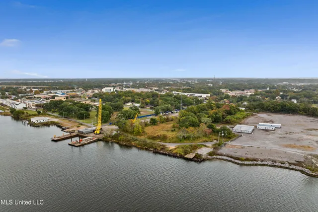 $1,500,000 | Front Street, Pascagoula, MS 39567
