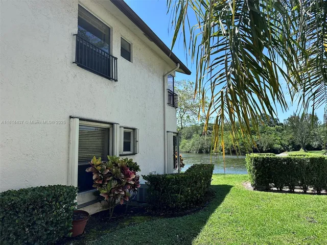 $237,000 | 2526 Carambola Circle North, Unit 1821, Coconut Creek, FL 33066