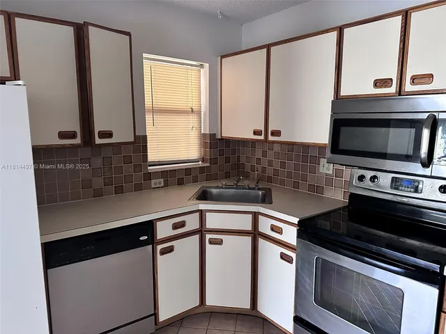 $237,000 | 2526 Carambola Circle North, Unit 1821, Coconut Creek, FL 33066