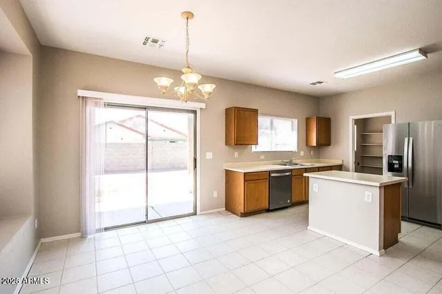 $2,150 | 7985 West Mission Lane, Peoria, AZ 85345