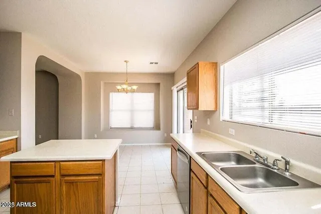 $2,150 | 7985 West Mission Lane, Peoria, AZ 85345