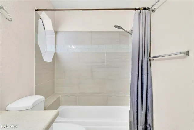 $1,295 | 5026 South Rainbow Boulevard, Unit 201, Las Vegas, NV 89118