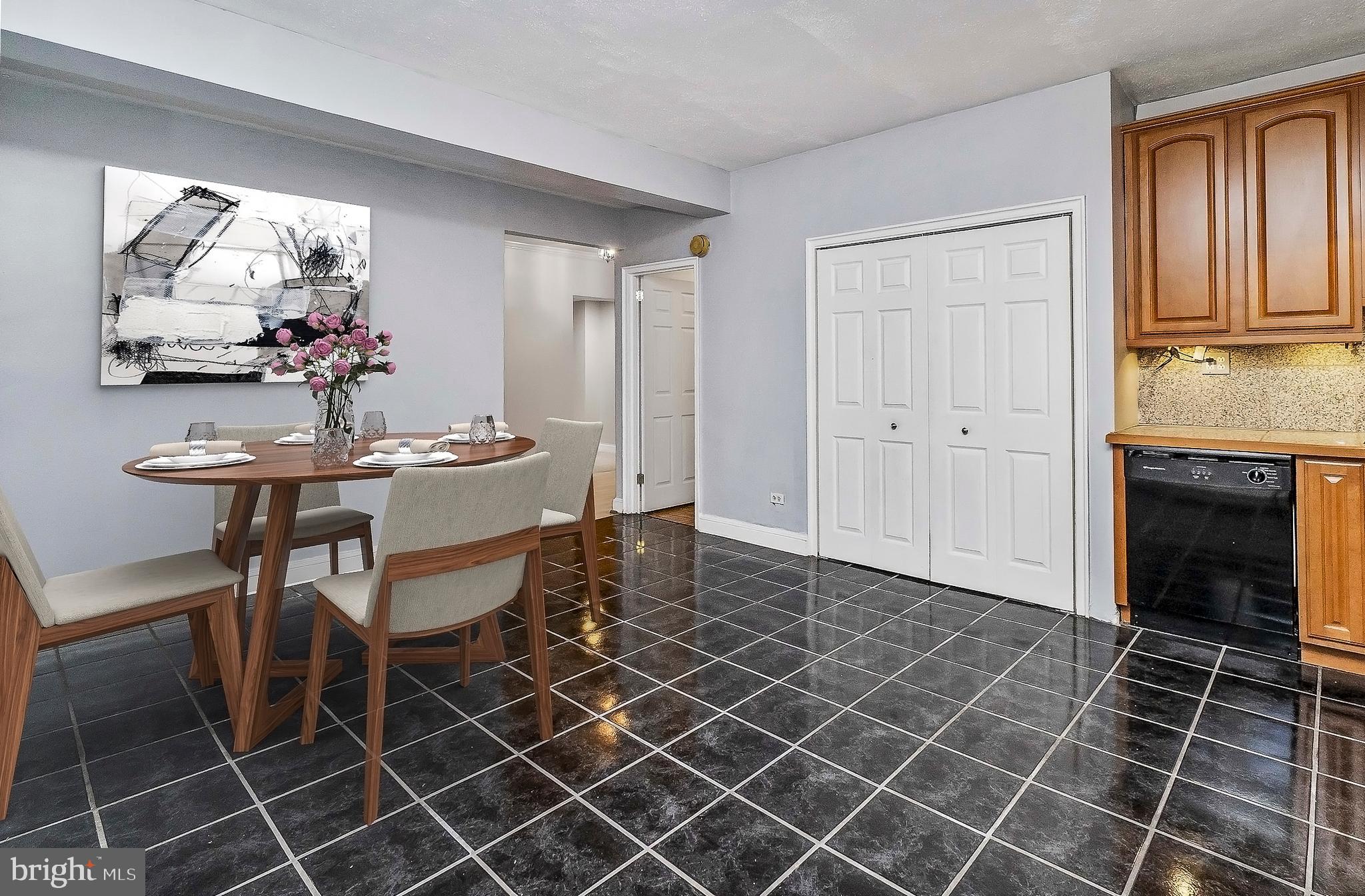 221 Ridgemede Road, Unit 204 Baltimore, MD 21210 - Photo 11 of 18 Host Your Next Dinner Party Here
