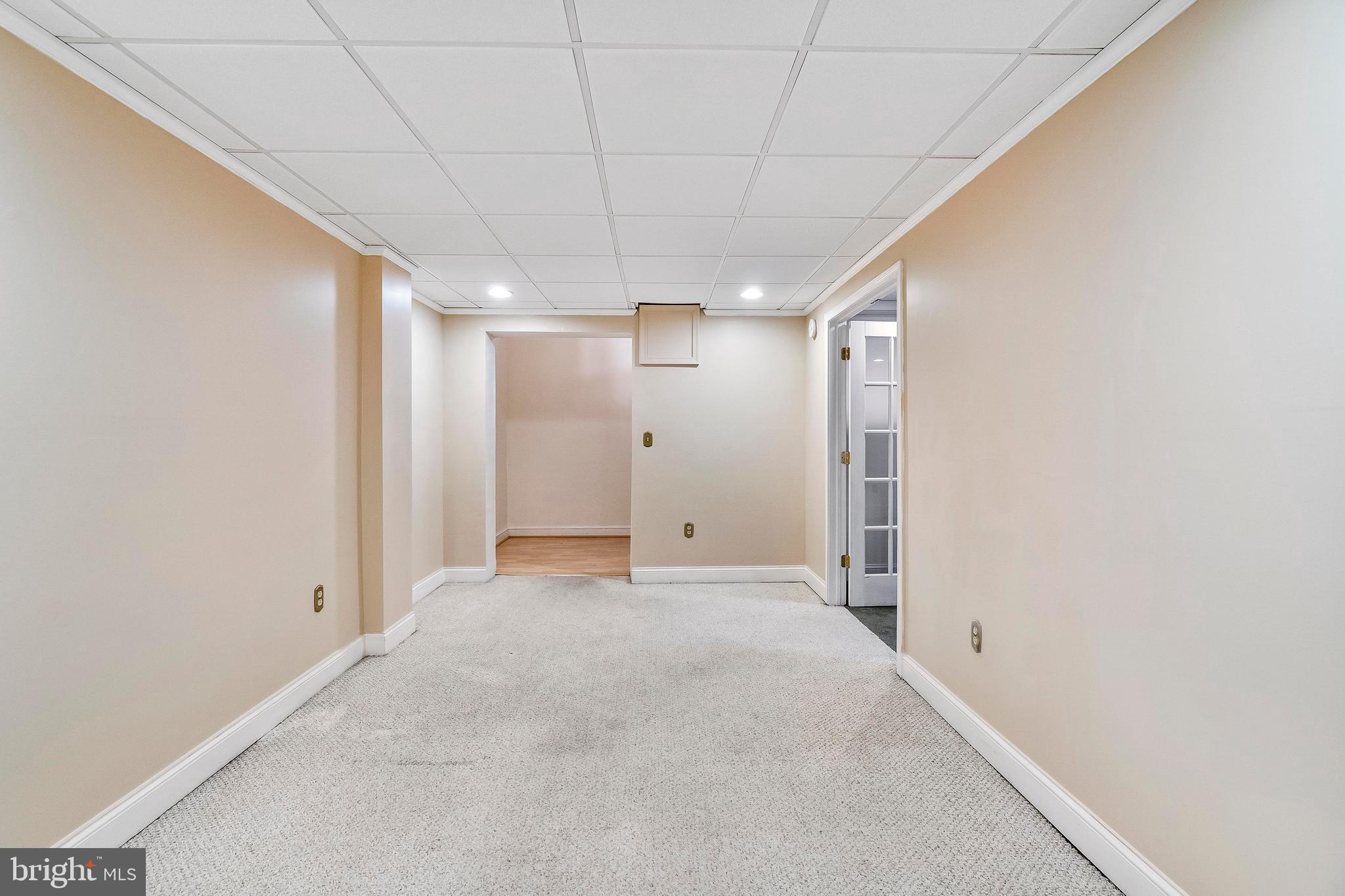 221 Ridgemede Road, Unit 204 Baltimore, MD 21210 - Photo 13 of 18 Spacious Living Room