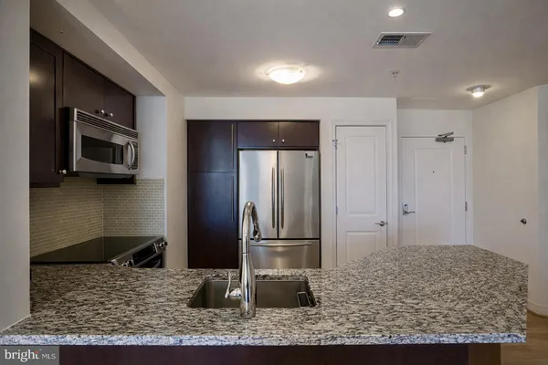 $220,000 | 675 President Street, Unit 2607, Baltimore, MD 21202