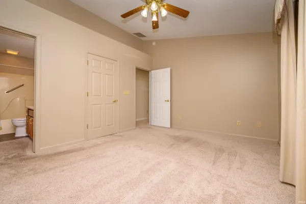 $199,900 | 1221 North Saybrook Lane, Muncie, IN 47304