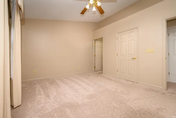 $199,900 | 1221 North Saybrook Lane, Muncie, IN 47304
