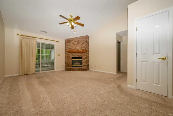 $199,900 | 1221 North Saybrook Lane, Muncie, IN 47304