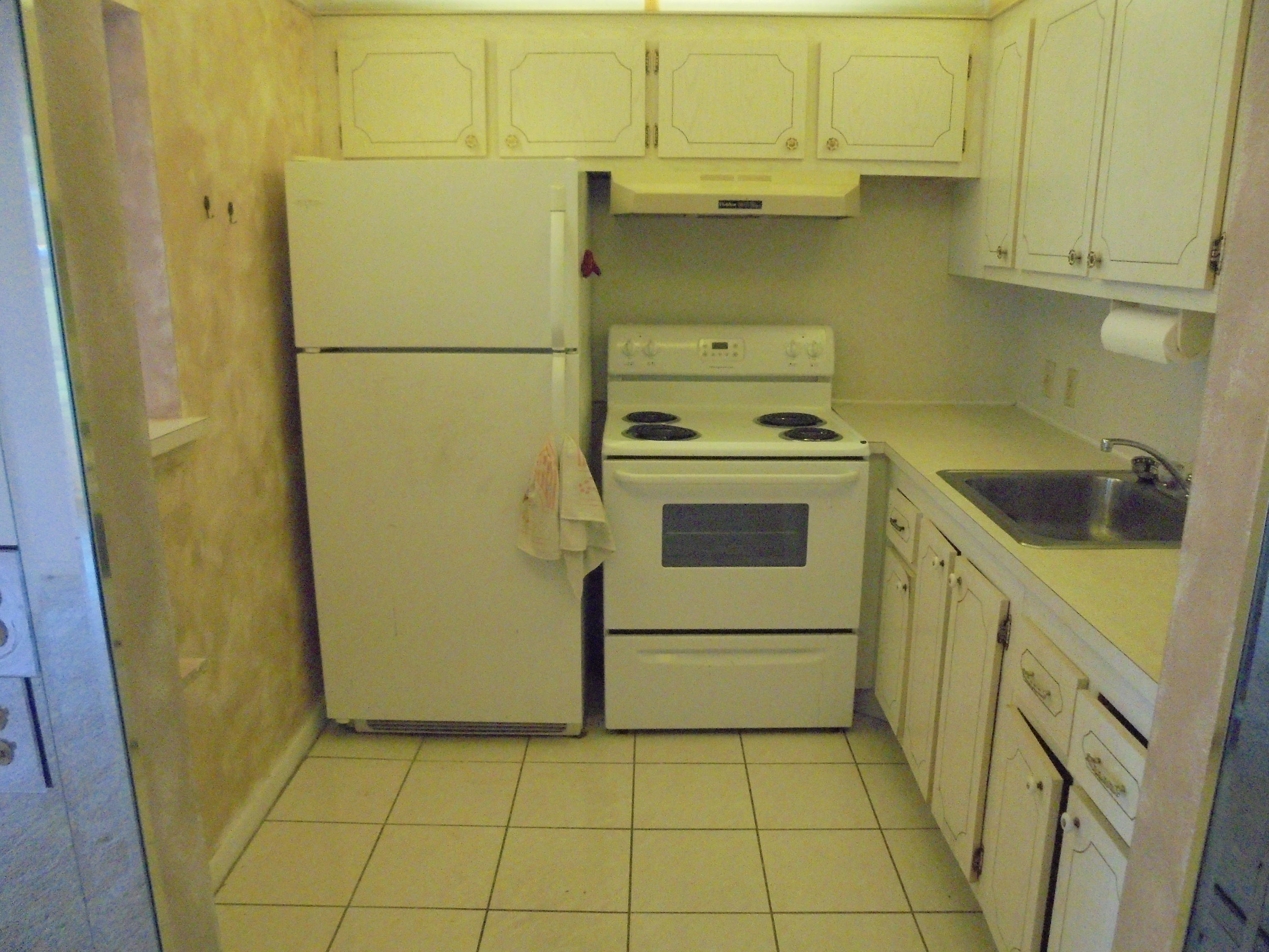 517 Mansfield M, Unit 517M Boca Raton, FL 33434 - Photo 1 of 14 Kitchen