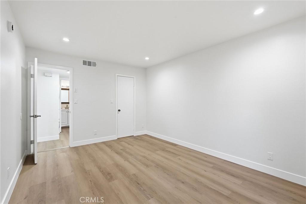 15511 Sherman Way, Unit 19 Van Nuys, CA 91406 - Photo 17 of 31 a view of room