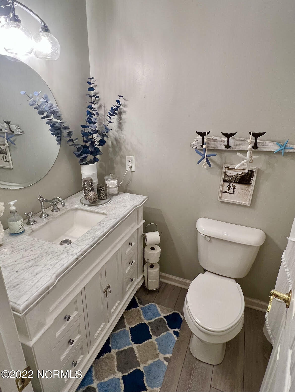 408 East Fort Macon Road, Unit B Atlantic Beach, NC 28512 - Photo 19 of 28 En0Suite Bathroom