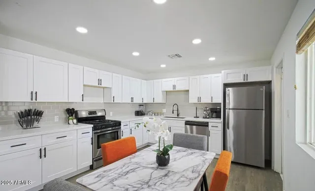 $484,000 | 1323 West 10th Place, Tempe, AZ 85281