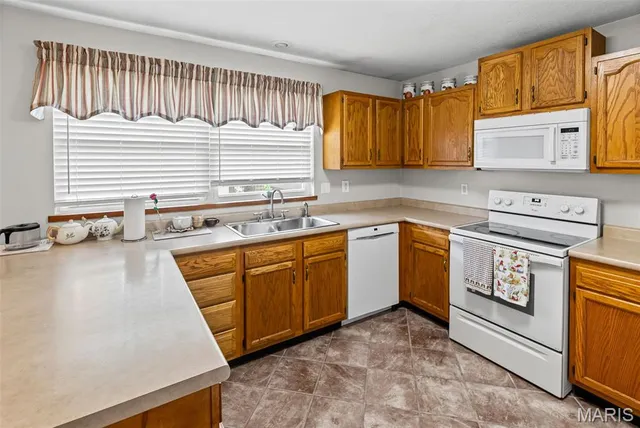 $270,000 | 7803 Jarret Lane, Godfrey, IL 62035