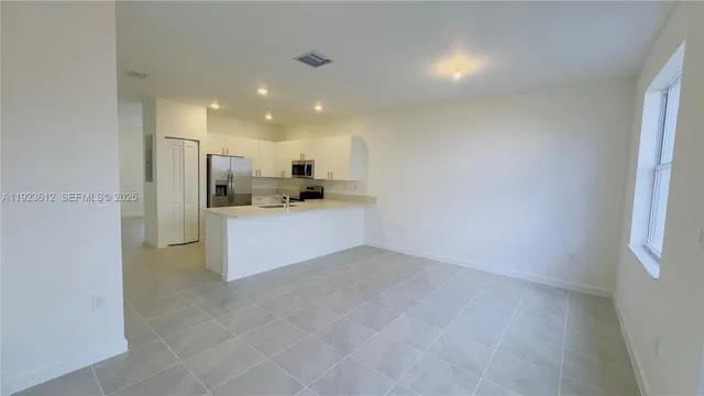 $2,450 | 2621 Southeast 27th Drive, Homestead, FL 33035