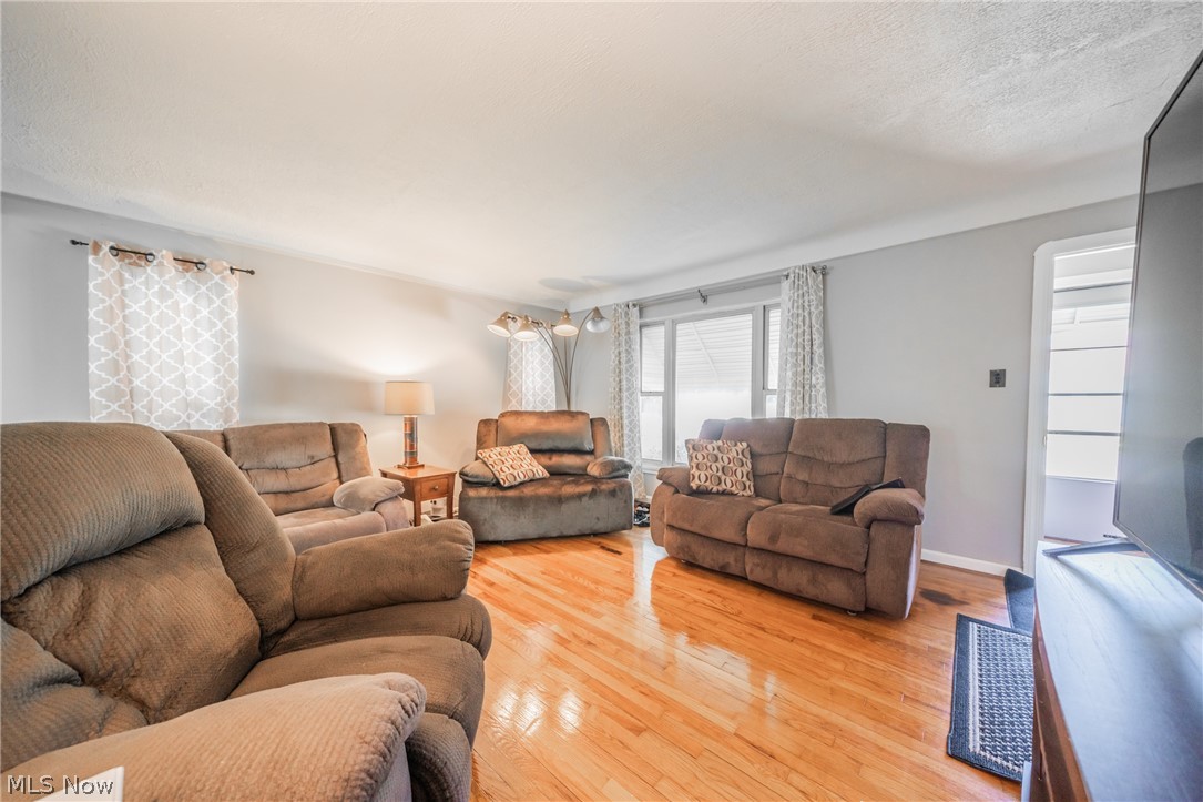 3929 Strandhill Road Cleveland, OH 44128 - Photo 11 of 26 Gallery Image 11