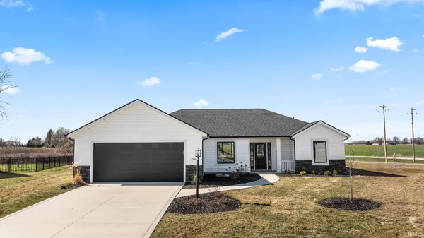 $369,900 | 1584 Lagonda Trail, Fort Wayne, IN 46818