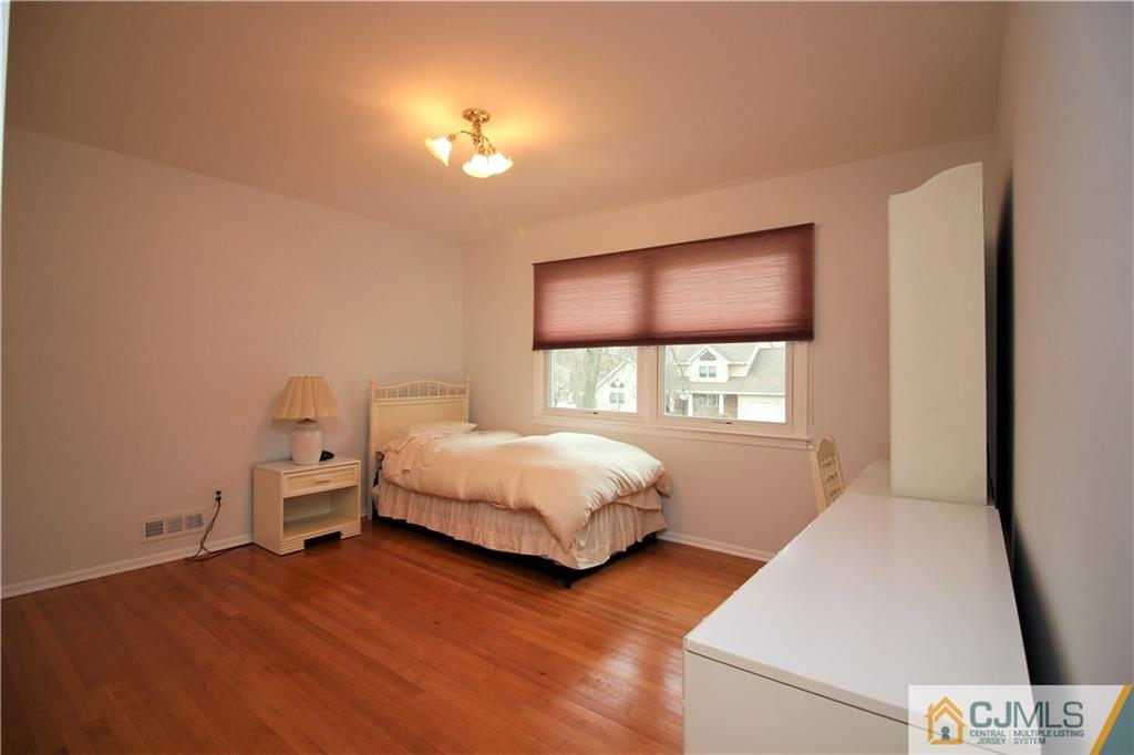 4 Falcon Road East Brunswick, NJ 08816 - Photo 16 of 25 Gallery Image 16