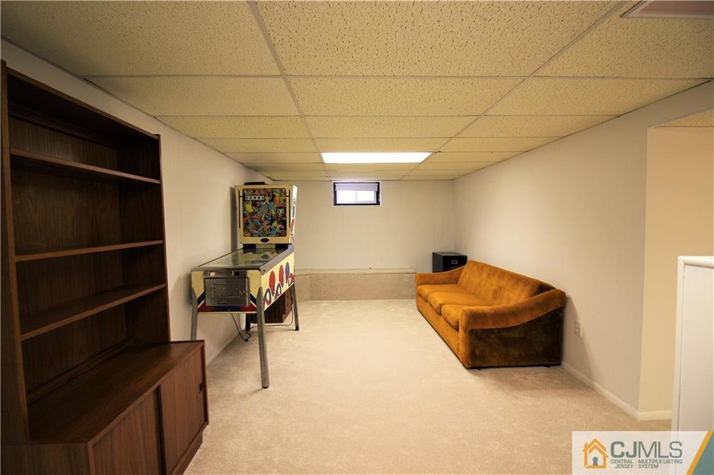 4 Falcon Road East Brunswick, NJ 08816 - Photo 19 of 25 Gallery Image 19