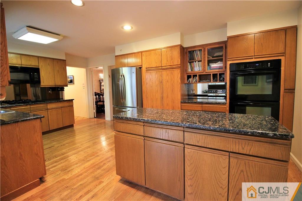4 Falcon Road East Brunswick, NJ 08816 - Photo 7 of 25 Gallery Image 7