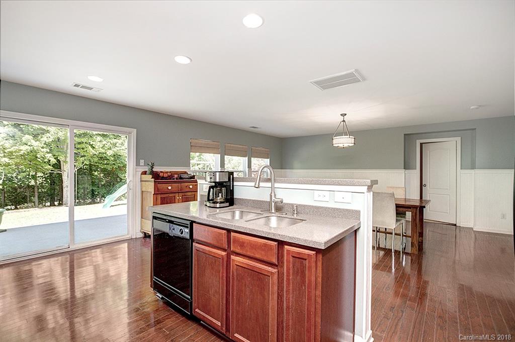 9341 Seamill Road Charlotte, NC 28278 - Photo 8 of 25