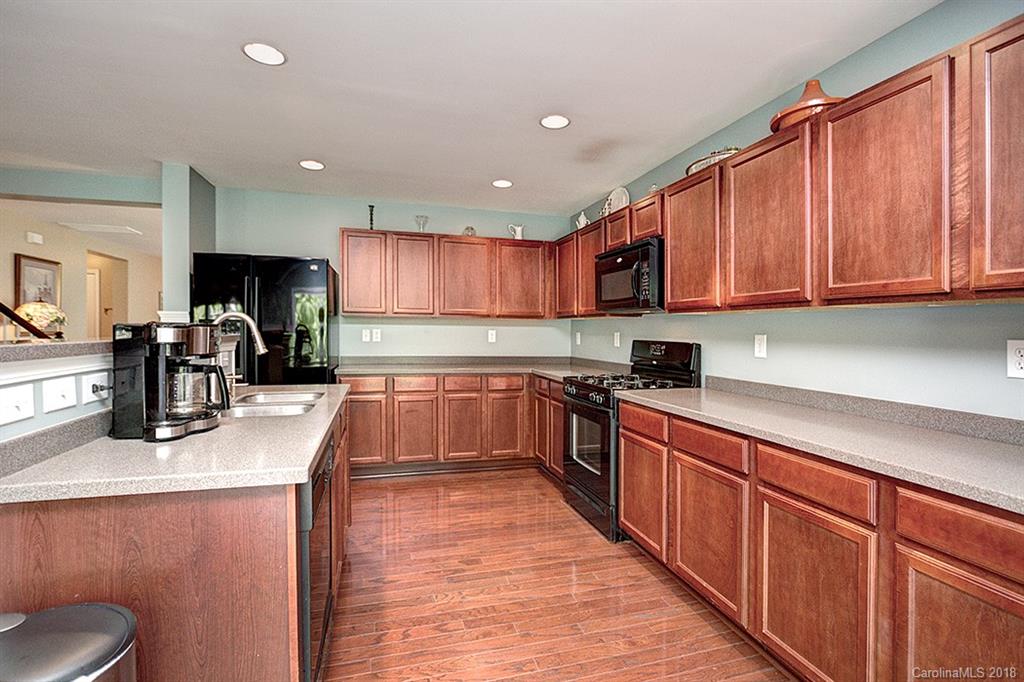 9341 Seamill Road Charlotte, NC 28278 - Photo 9 of 25